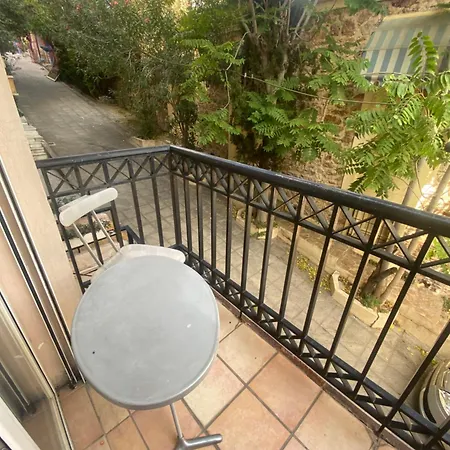 Arthome Acropolis Spot Apartment